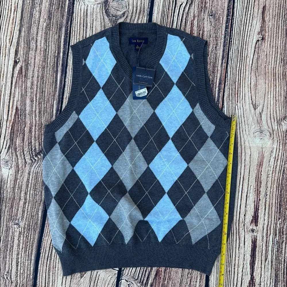 Club Room V-Neck Argyle Sweater Vest in Blue and Gray